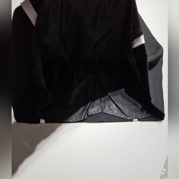 ELLEN TRACY Robe intemporelle et de qualité de longueur midi noire et blanche - Picture 5 of 8